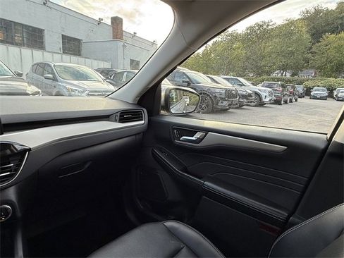 Used 2022 Ford Escape SEL image 14