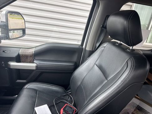 Used 2019 Ford F350 Lariat w/ Chrome Package AWD/4WD image 12