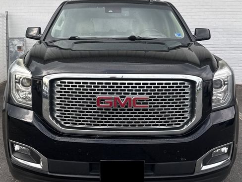 Used 2017 GMC Yukon XL Denali w/ Open Road Package AWD/4WD image 2