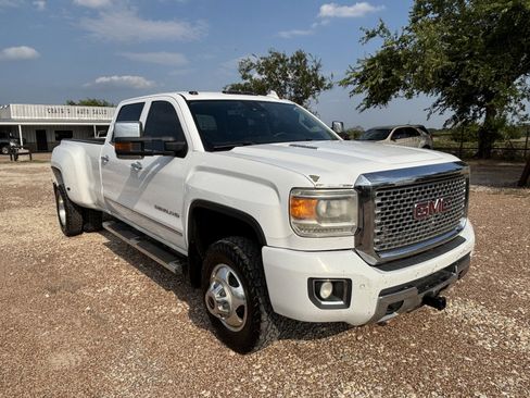 Used 2015 GMC Sierra 3500 Denali w/ Duramax Plus Package image 8