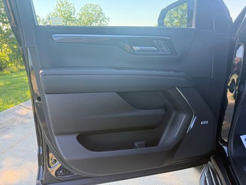 New 2026 Chevrolet Suburban RST w/ Comfort Package AWD/4WD image 26
