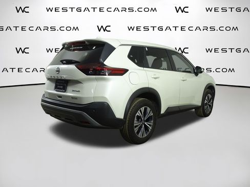 Used 2023 Nissan Rogue SV image 7