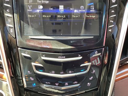 Used 2019 Cadillac Escalade Luxury image 21