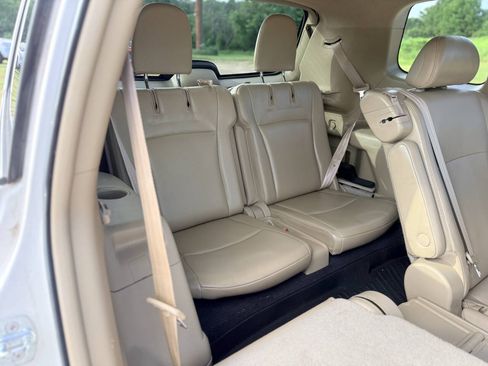 Used 2012 Toyota Highlander Limited w/ Tow Pkg FWD image 26