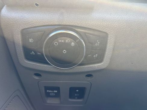 Used 2019 Ford F150 XLT w/ Equipment Group 302A Luxury AWD/4WD image 18