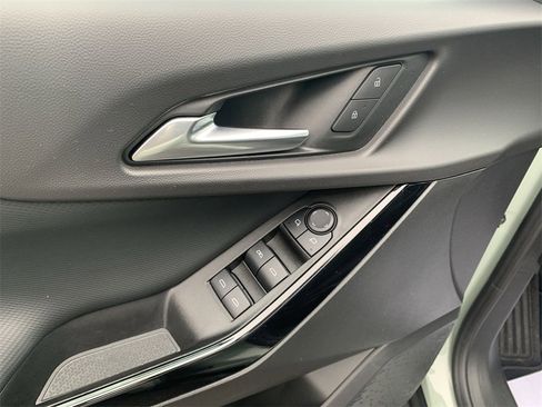 Used 2025 Chevrolet Equinox LT image 13