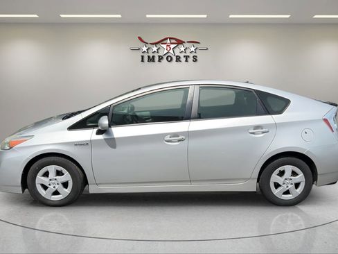 Used 2011 Toyota Prius Three w/ Navigation Pkg image 2