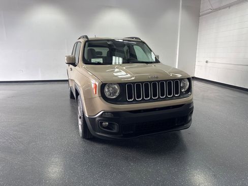 Used 2015 Jeep Renegade Latitude w/ Cold Weather Group image 1