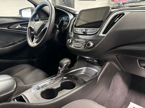 Used 2023 Chevrolet Malibu LT image 14