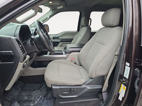 Used 2019 Ford F150 XLT w/ Equipment Group 302A Luxury image 5