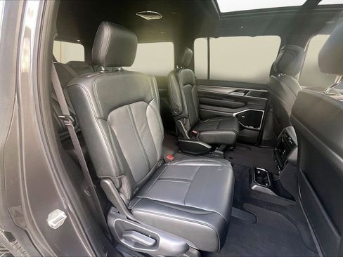 New 2026 Jeep Grand Wagoneer Limited AWD/4WD image 23