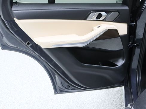 Used 2021 BMW X5 sDrive40i w/ Premium Package image 31