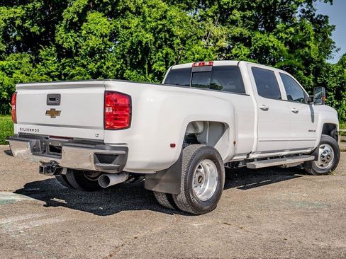 Used 2019 Chevrolet Silverado 3500 LT w/ LT Convenience Package AWD/4WD image 8