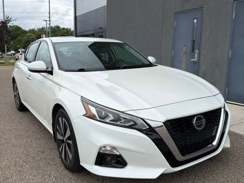 Used 2019 Nissan Altima 2.5 SL FWD image 3