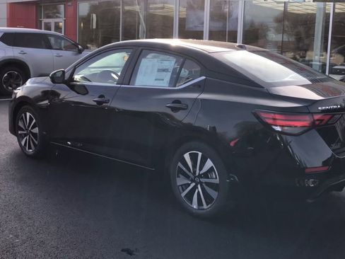 New 2025 Nissan Sentra SV w/ SV Premium Package image 6