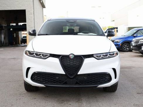 New 2025 Alfa Romeo Tonale w/ Premium Package image 3