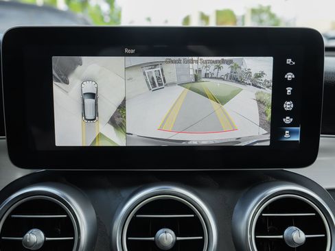 Used 2022 Mercedes-Benz GLC 300 image 14