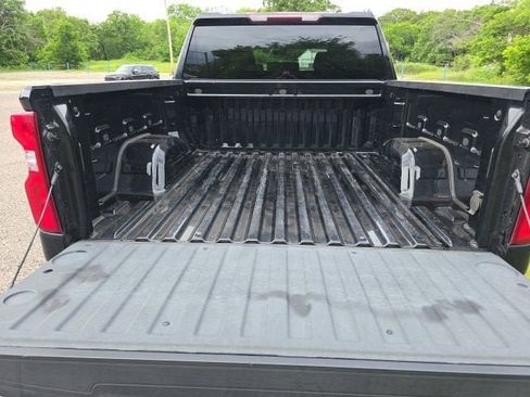 Used 2021 Chevrolet Silverado 1500 Custom w/ Safety Confidence Package AWD/4WD image 5