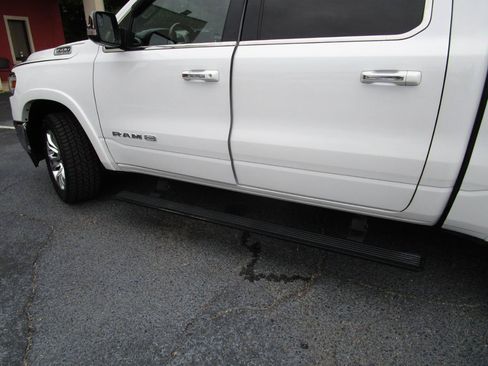 Used 2019 RAM 1500 Limited AWD/4WD image 23
