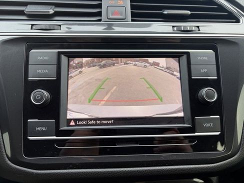 Used 2022 Volkswagen Tiguan S image 20
