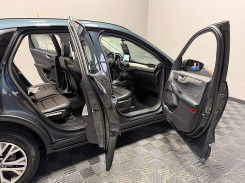 Used 2022 Ford Escape SEL image 20