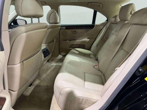 Used 2014 Lexus LS 460 image 34