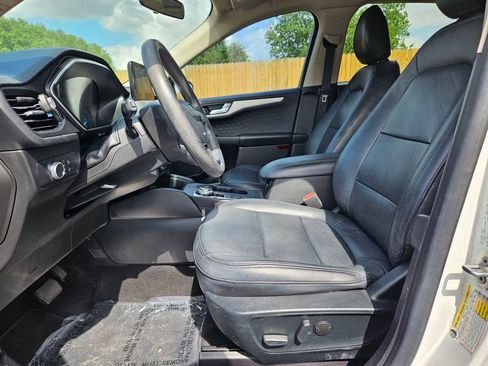 Used 2020 Ford Escape SE FWD image 19