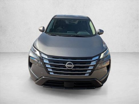 Used 2025 Nissan Rogue SV FWD image 2