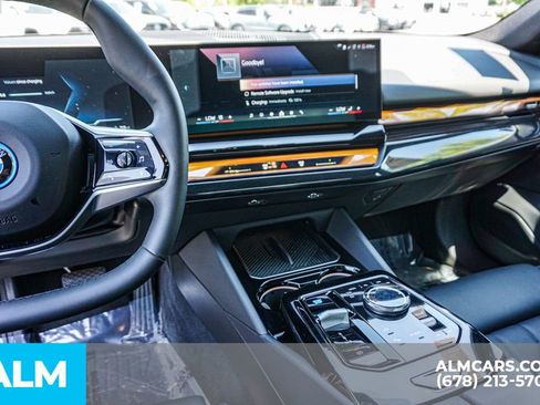 Used 2024 BMW i5 eDrive40i image 33