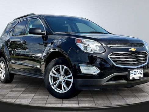 Used 2017 Chevrolet Equinox LT w/ Convenience Package AWD/4WD image 3