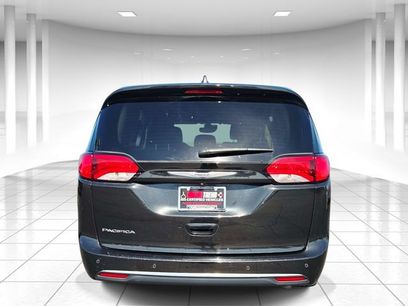 Used 2019 Chrysler Pacifica Touring Plus w/ Advanced Safetytec Group