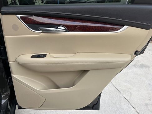 Used 2019 Cadillac XT5 Luxury image 25