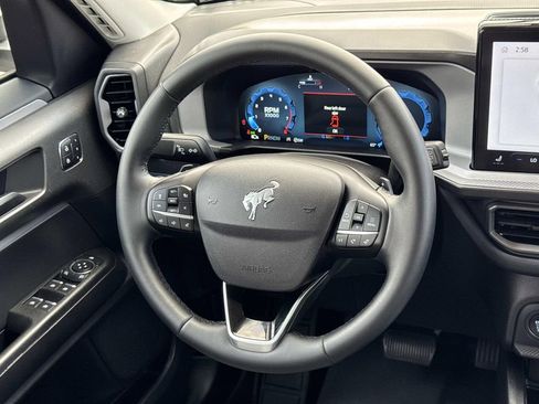 Used 2025 Ford Bronco Sport Badlands image 8