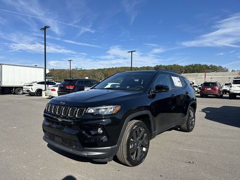New 2026 Jeep Compass Limited w/ Sun, Sound & Navigation Group AWD/4WD image 7
