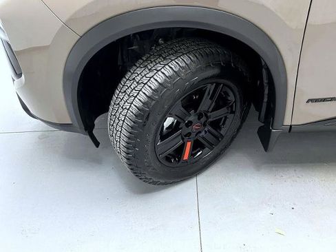 Certified 2025 Nissan Rogue SV AWD/4WD image 23
