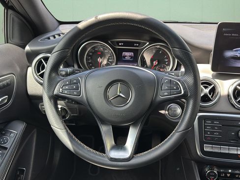 Used 2018 Mercedes-Benz GLA 250 4MATIC image 21