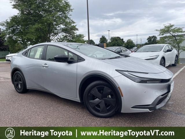 Used 2026 Toyota Prius LE FWD image 1