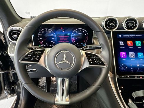 Used 2026 Mercedes-Benz GLC 300 image 11