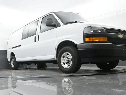 Used 2023 Chevrolet Express 2500 Extended RWD image 9