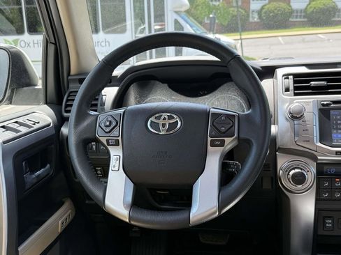 Used 2017 Toyota 4Runner Limited AWD/4WD image 9