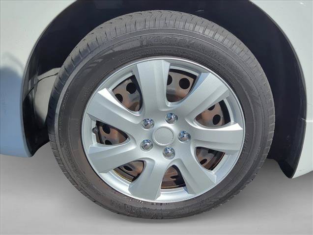 Used 2015 Nissan Sentra S FWD image 9
