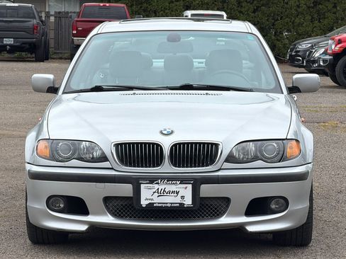 Used 2005 BMW 330i Sedan RWD image 9