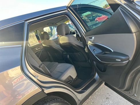 Used 2017 Hyundai Santa Fe Sport image 14