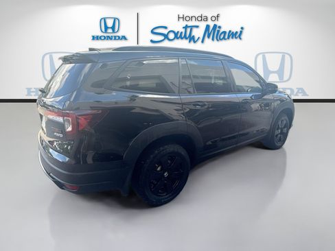 Certified 2022 Honda Pilot TrailSport image 7