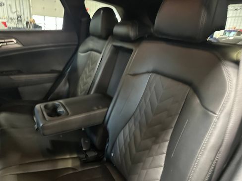 Used 2025 Kia Sportage X-Line AWD/4WD image 24
