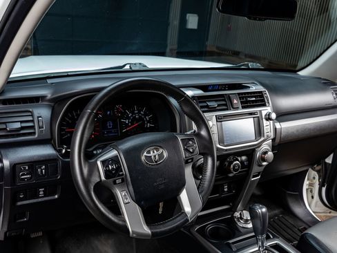 Used 2017 Toyota 4Runner TRD Off-Road Premium image 15