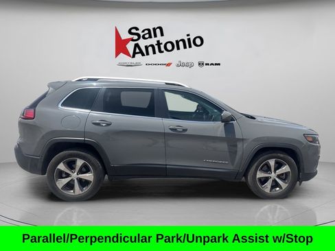 Used 2019 Jeep Cherokee Limited w/ Technology Group FWD image 19