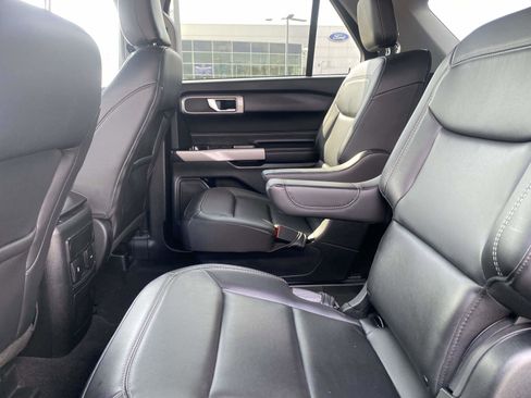 Used 2023 Ford Explorer XLT w/ Equipment Group 202A image 12