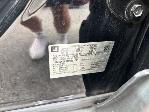 Used 2017 GMC Acadia SLT image 30