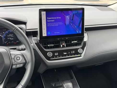 Used 2026 Toyota Corolla Cross XLE image 14